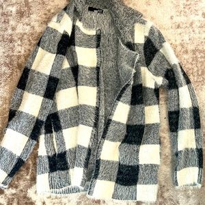 Kut, long cozy sweater, black and white, medium